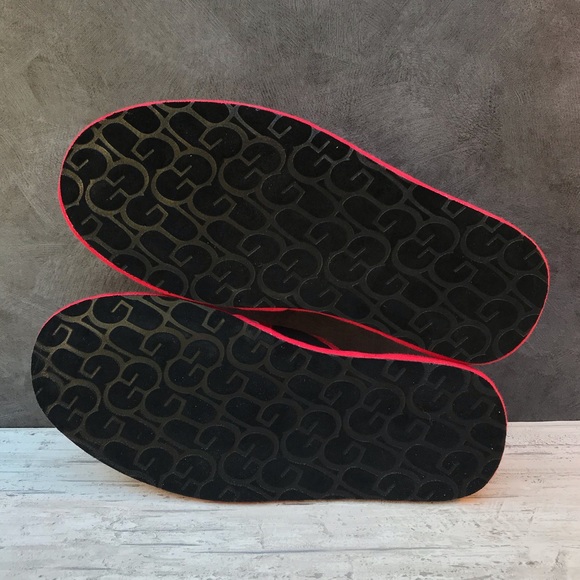 Ugg Scuff Graphic Brand Slipper - Picture 6 of 16